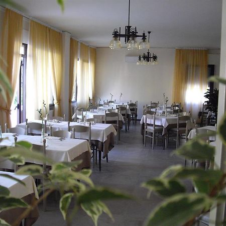 Residenza Hotel Garden Тосколано-Мадерно Экстерьер фото