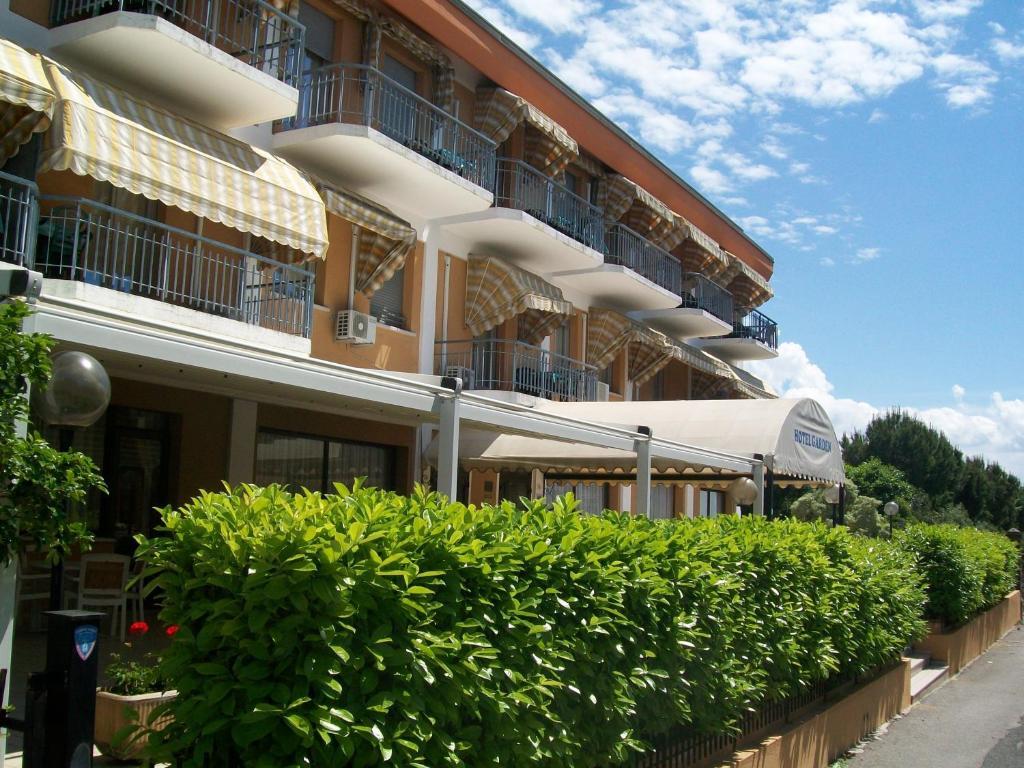 Residenza Hotel Garden Тосколано-Мадерно Экстерьер фото