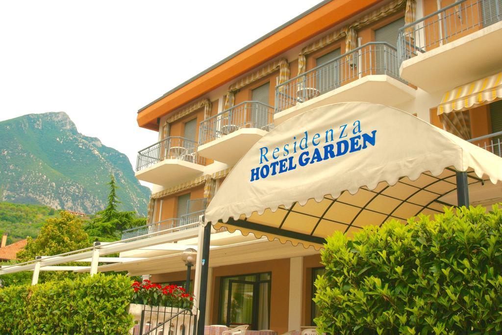 Residenza Hotel Garden Тосколано-Мадерно Экстерьер фото
