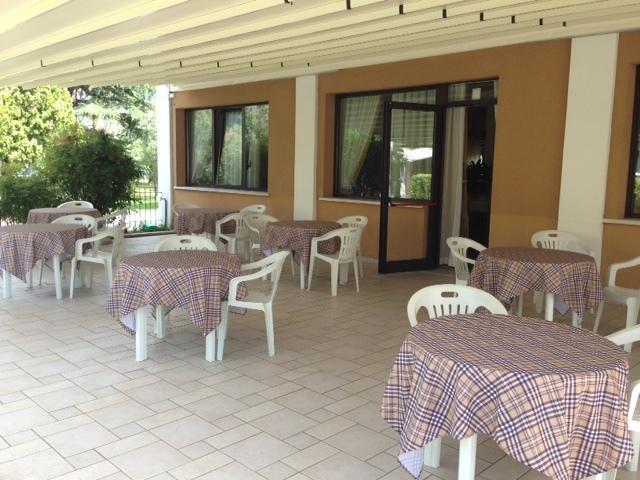 Residenza Hotel Garden Тосколано-Мадерно Экстерьер фото