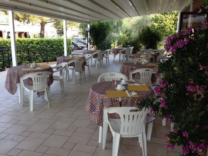 Residenza Hotel Garden Тосколано-Мадерно Экстерьер фото